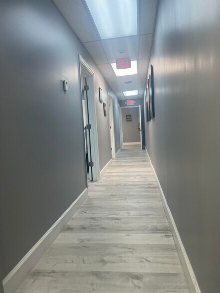 More Photos Of 9800-9860 Pines Blvd, Pembroke Pines Unknown For Lease