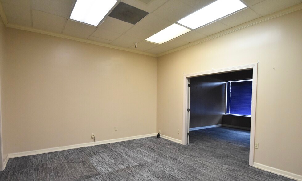 More Photos Of 810 E Sunflower Rd, Cleveland Medical For Lease
