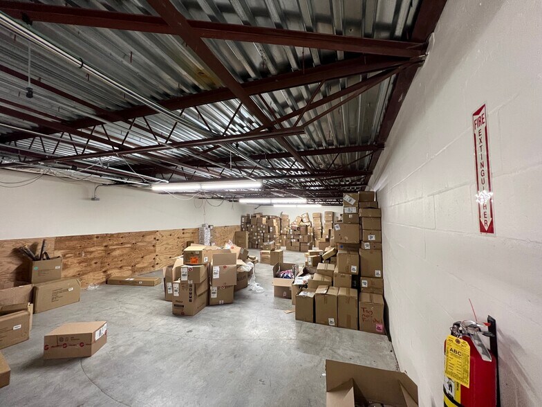 More Photos Of 13991 N Cleveland Ave, North Fort Myers Drugstore For Lease