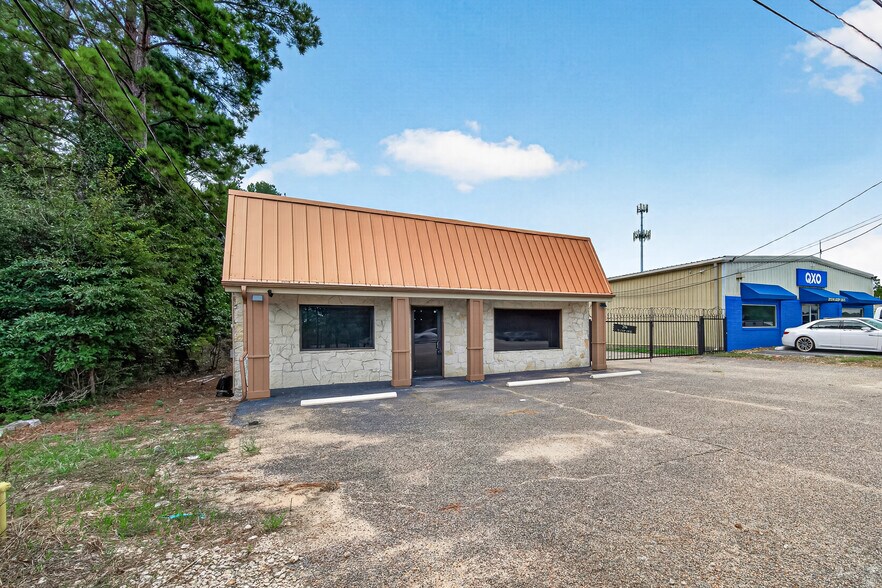 More Photos Of 214 N Loop 336 E, Conroe Office For Sale