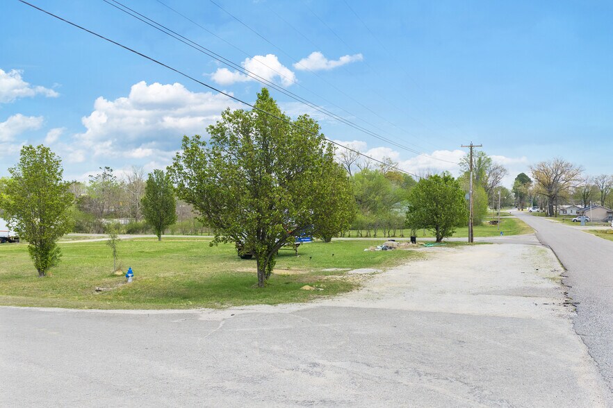 More Photos Of 0 9th Street, Parsons Land For Sale