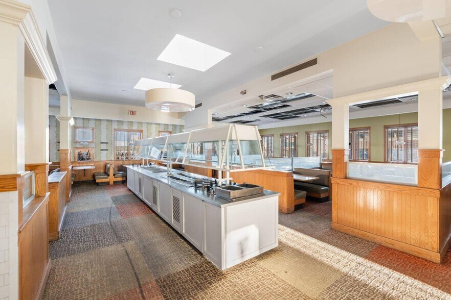 More Photos Of 4016 Dixie Hwy, Erlanger Restaurant For Lease