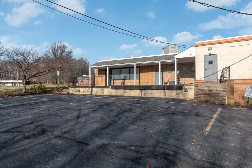 More Photos Of 26000 Chardon Rd, Richmond Heights Freestanding For Sale