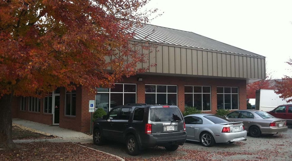 More Photos Of 519-525 Branchway Rd, North Chesterfield Light Distribution For Sale