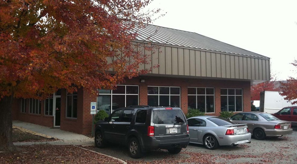 More Photos Of 519-525 Branchway Rd, North Chesterfield Light Distribution For Sale
