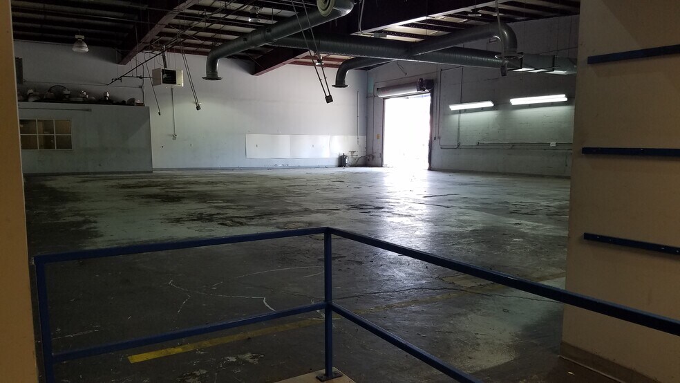 More Photos Of 5301 E Princess Anne Rd, Norfolk Flex For Lease