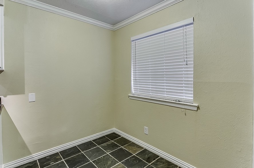 More Photos Of 1516 Annex Ave, Dallas Apartments For Sale
