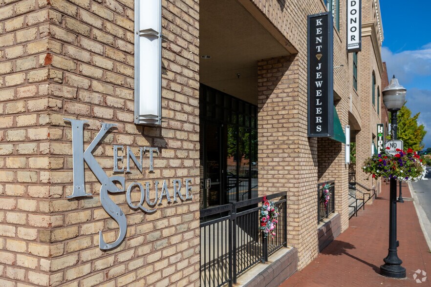 More Photos Of 250 S Main St, Blacksburg Apartments For Lease