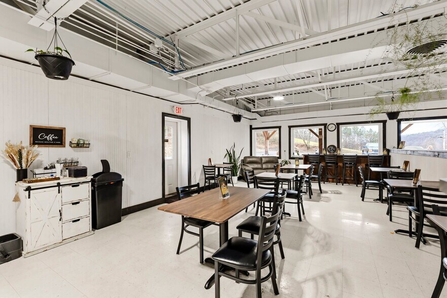 More Photos Of 4144 Pennsylvania 147 Hwy, Herndon Supermarket For Sale