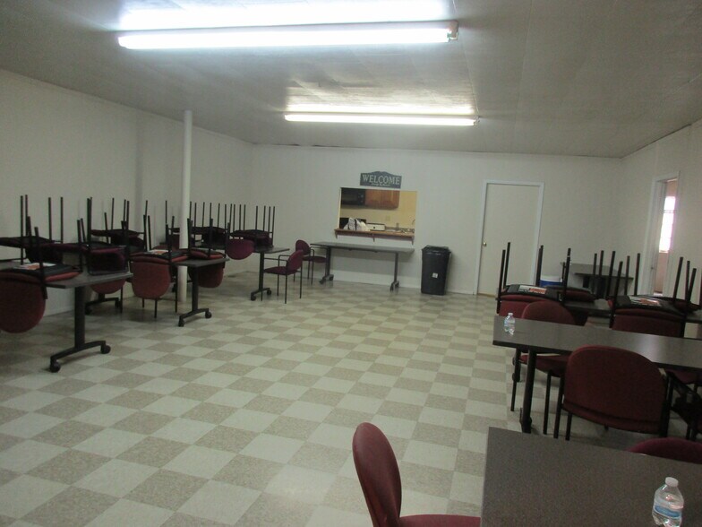 More Photos Of 2024 N Maplewood Ave, Tulsa Religious Facility For Sale