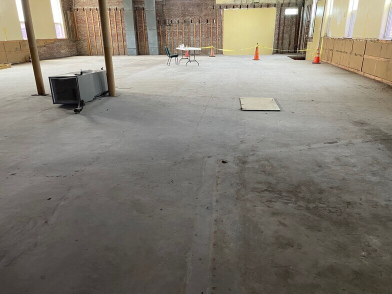 More Photos Of 2400 Delachaise St, New Orleans Specialty For Sale