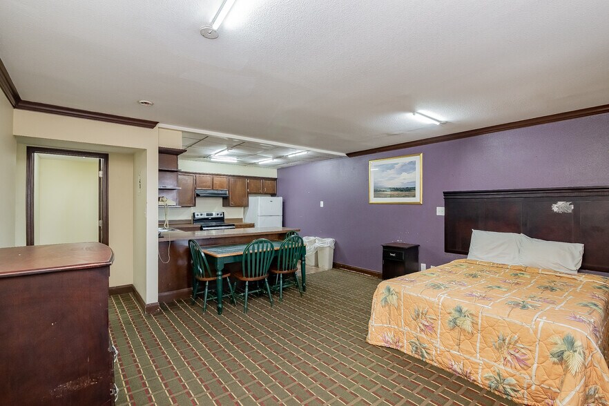 More Photos Of 3005 Houston Hwy, Victoria Hotel For Sale