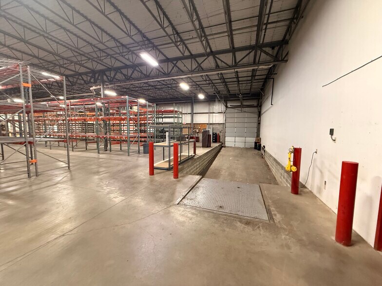 More Photos Of 7522-7528 E Pendleton Pike, Indianapolis Light Distribution For Lease