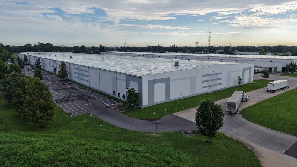 More Photos Of 1870 Grand Terre Ln, Port Allen Distribution For Lease