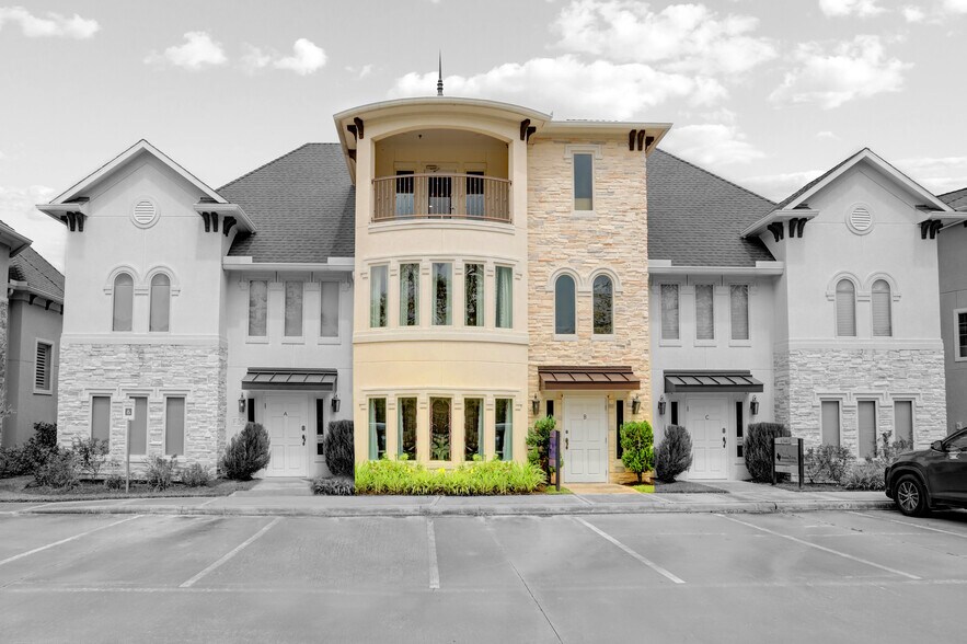 More Photos Of 6544 Greatwood Pky, Sugar Land Loft Creative Space For Sale
