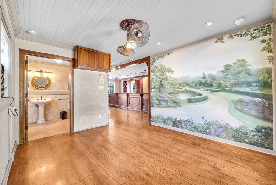 More Photos Of 41955 Main St, Temecula Freestanding For Sale