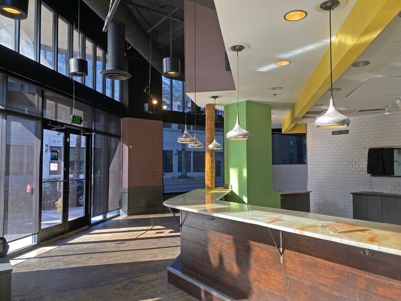 Primary Photo Of 11 E Forsyth St, Jacksonville Apartments For Lease