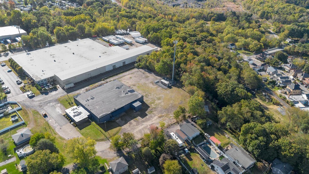 More Photos Of 325 Bridge St, Old Forge Manufacturing For Lease