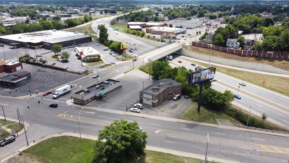 More Photos Of 1900 Tuscarawas St W, Canton Land For Lease