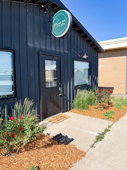 Primary Photo Of 138 3rd St, Underwood Freestanding For Sale