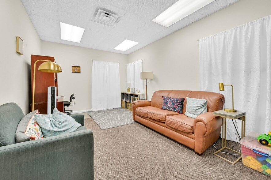 More Photos Of 21 Orchard St, Denville Medical For Lease