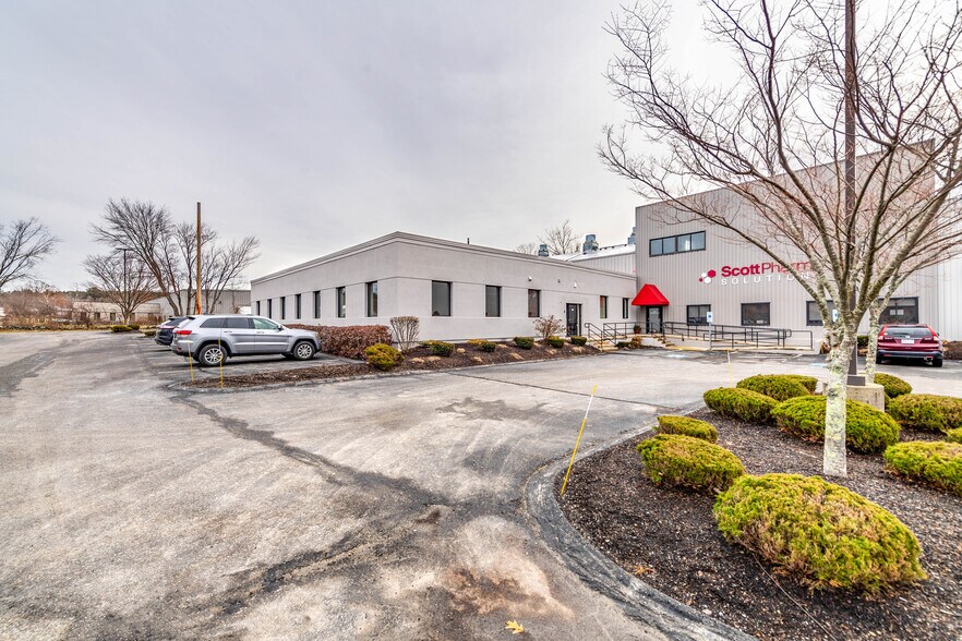 More Photos Of 128-148 Bartlett St, Marlborough Warehouse For Lease