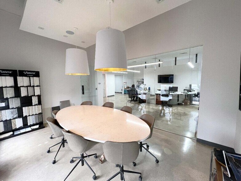 More Photos Of 4224 S Peoria Ave, Tulsa Flex For Lease