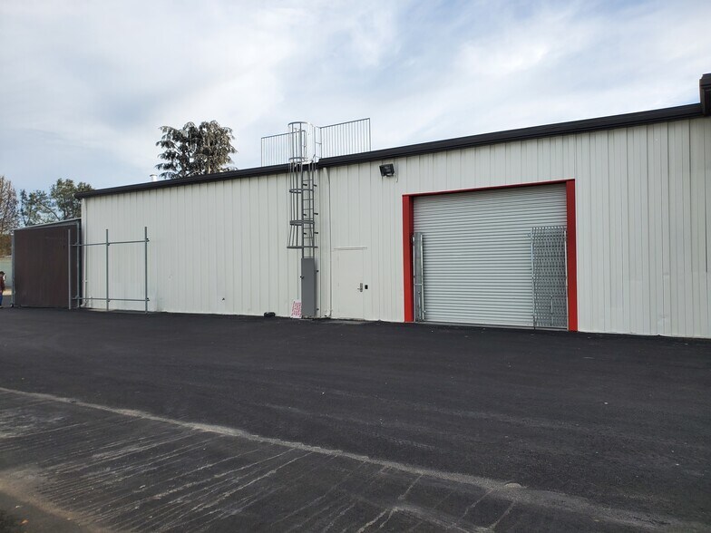 More Photos Of 1750 Commerce Way, Paso Robles Industrial For Sale