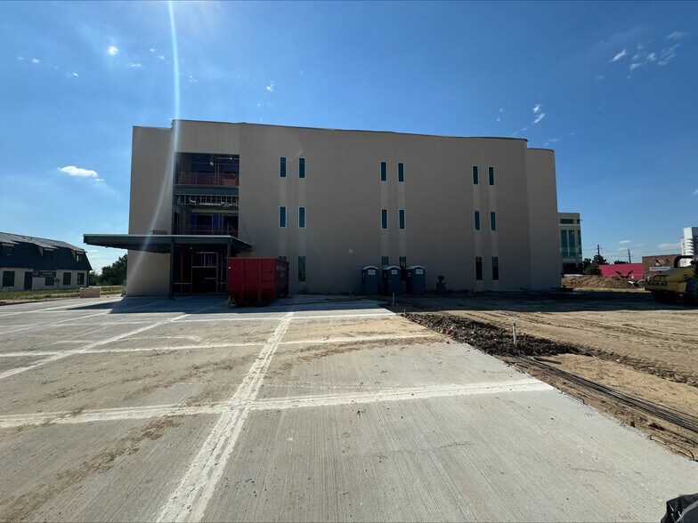 More Photos Of 130 Bella Katy Dr, Katy Office For Sale