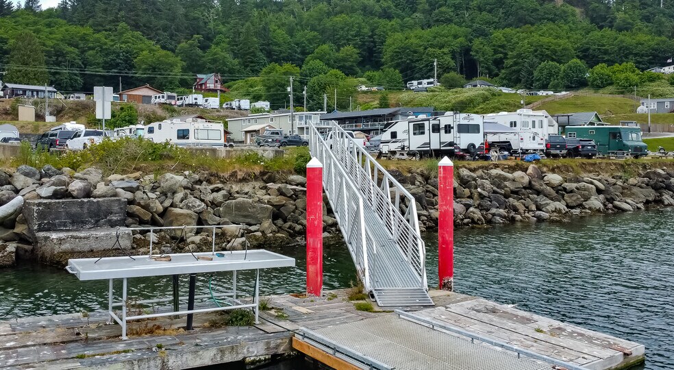 More Photos Of 444 Front St, Sekiu Hotel For Sale