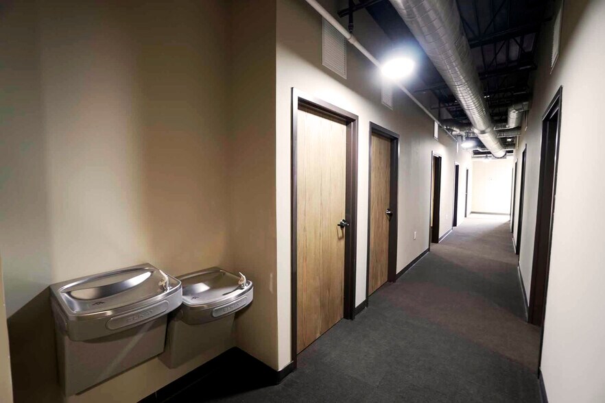 More Photos Of 6412-6420 Nicollet Ave, Richfield Freestanding For Lease