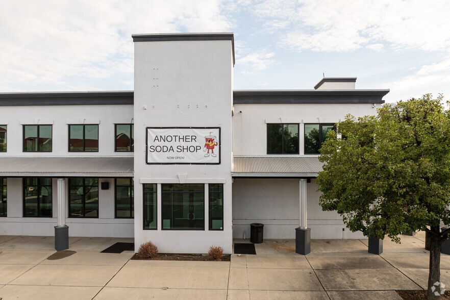 More Photos Of 495 W University Pky, Orem Storefront Retail Office For Lease