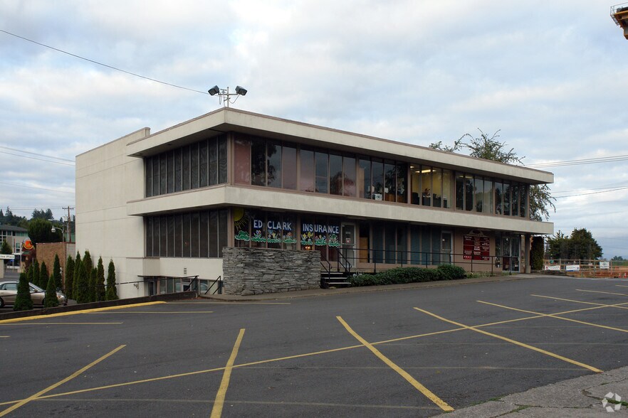 More Photos Of 780 SE Commercial St, Salem Office For Lease