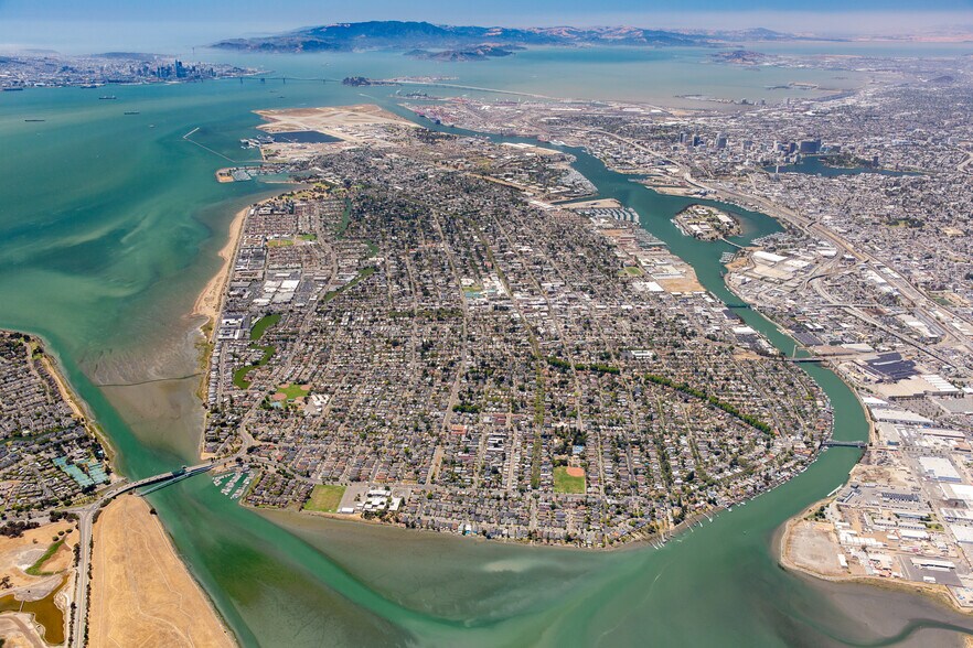 More Photos Of 1715 Central Ave, Alameda Apartments For Sale