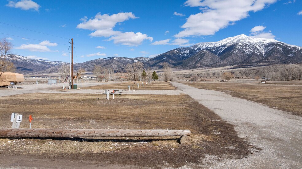 More Photos Of 3449 Swan Valley hwy, Irwin Bar For Sale