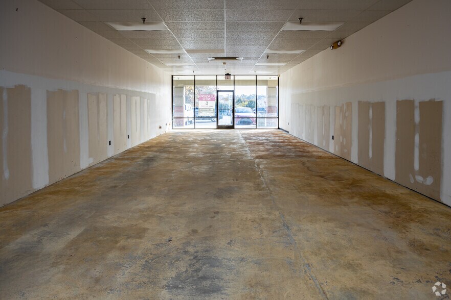 More Photos Of 5510 Highway 153, Hixson Unknown For Lease