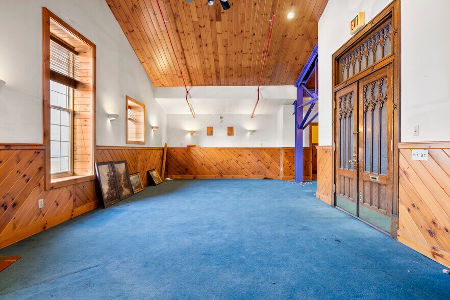 More Photos Of 403-409 N Pearl St, Albany Warehouse For Sale