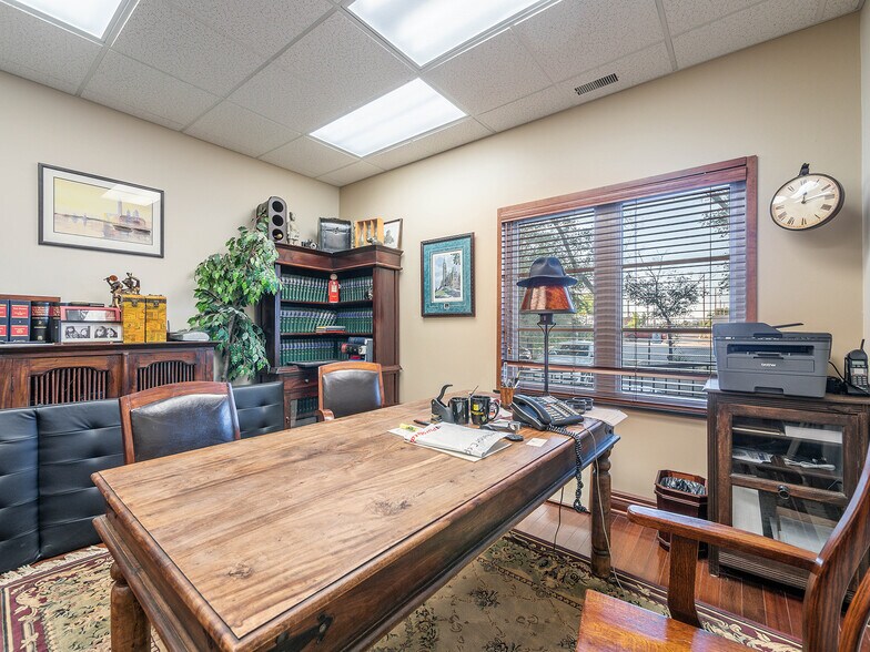 More Photos Of 1199 The Queensway, Toronto Office For Sale