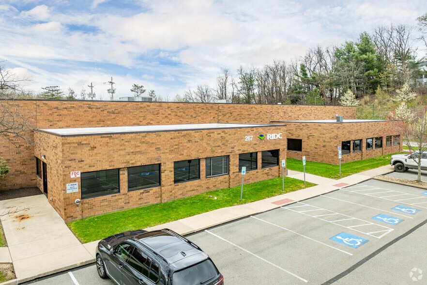 Primary Photo Of 267-271 Kappa Dr, Pittsburgh Research And Development For Lease
