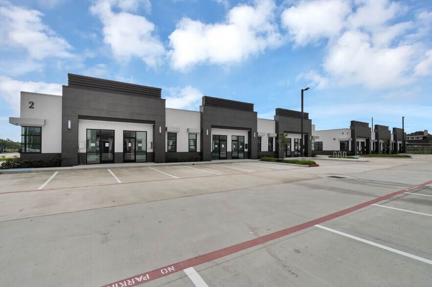 More Photos Of 12280 Broadway St, Pearland Medical For Lease