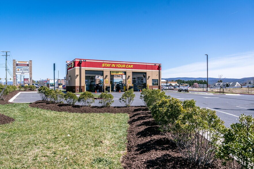 More Photos Of 2000 Rosser Ave, Waynesboro Auto Repair For Sale