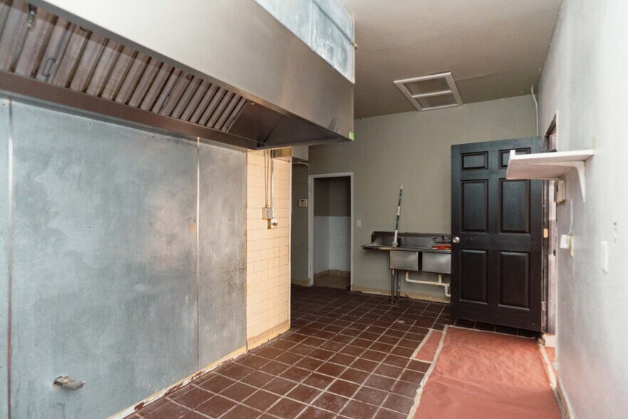 More Photos Of 2317 Blossom St, Dos Palos Restaurant For Sale