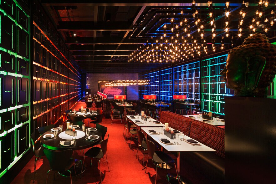 More Photos Of 48 Deer Park Ave, Babylon Restaurant For Lease