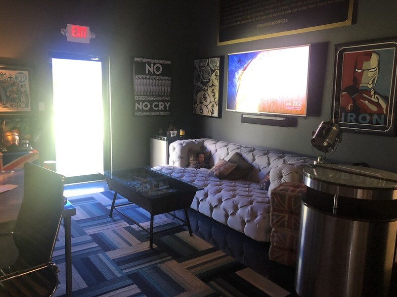More Photos Of 3330 W Cypress St, Tampa Office For Sale
