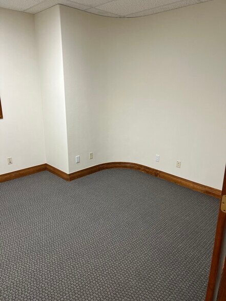 More Photos Of 69 Edwards Access Rd, Edwards Office For Lease