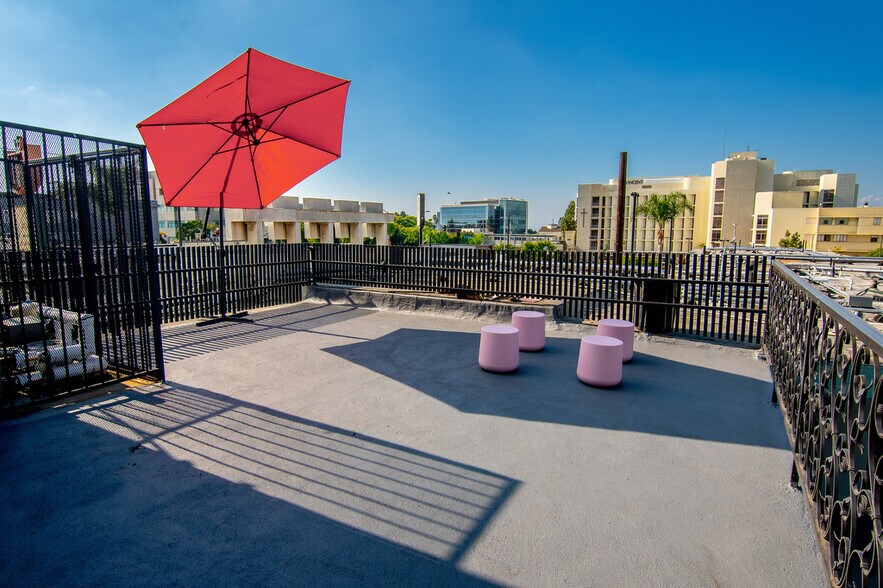 More Photos Of 220 S Alvarado St, Los Angeles Hotel For Sale