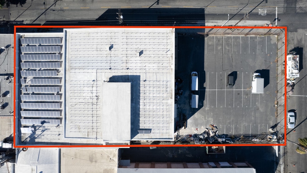 More Photos Of 2000-2010 W 62nd St, Los Angeles Warehouse For Sale
