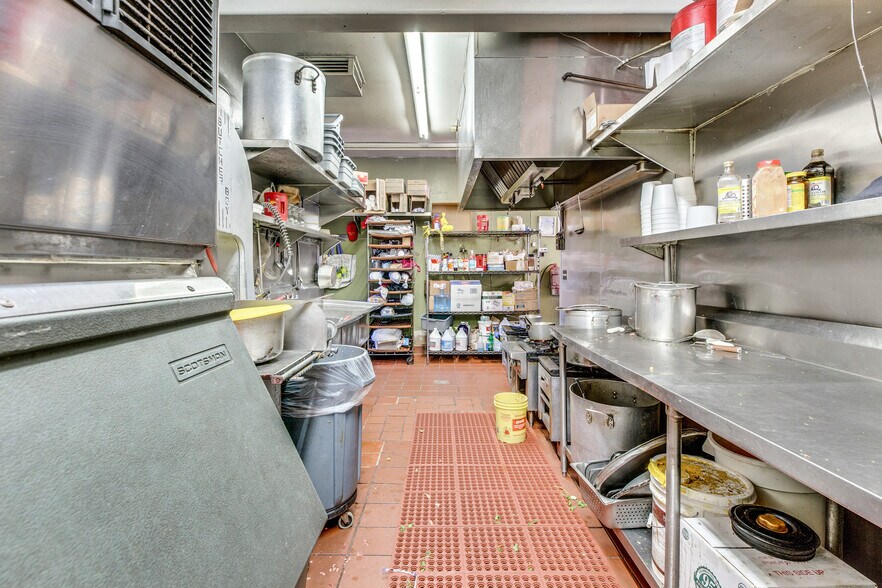 More Photos Of 3162 Martin Luther King Jr Blvd, Lynwood Restaurant For Sale