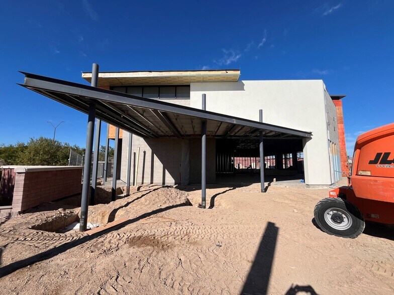 More Photos Of Verrado Way & I-10, Buckeye Unknown For Lease