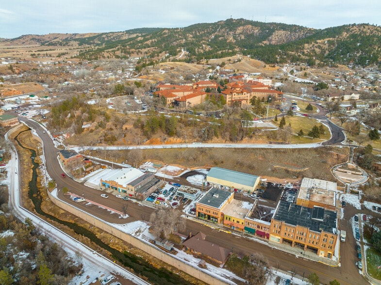 More Photos Of 603 N River St, Hot Springs Hotel For Sale